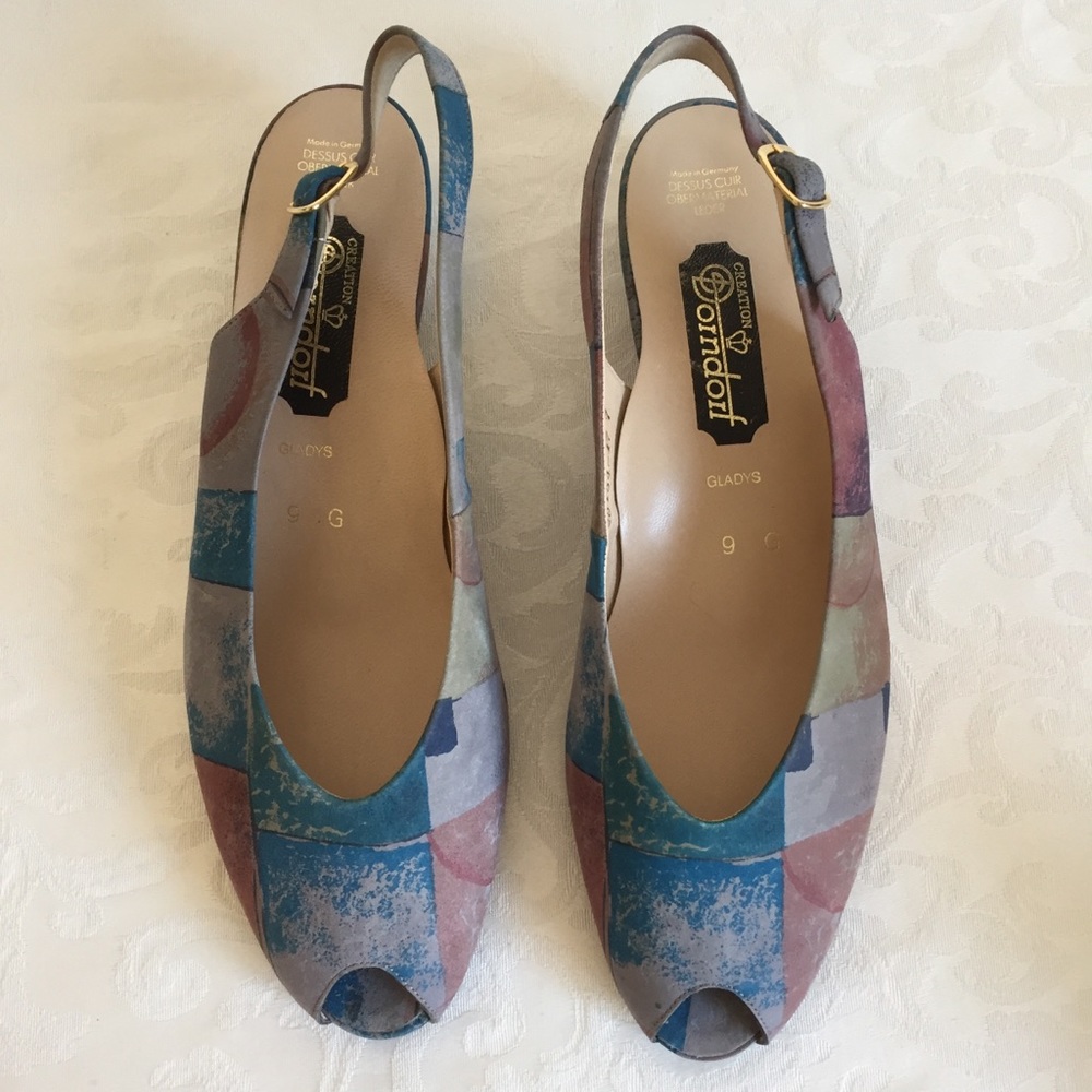 Dorndorf printed peep toe leather sandals.